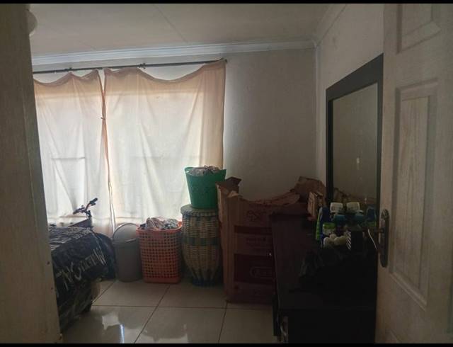 2 BEDROOM HOUSE FOR SALE IN VOSLOORUS EXT